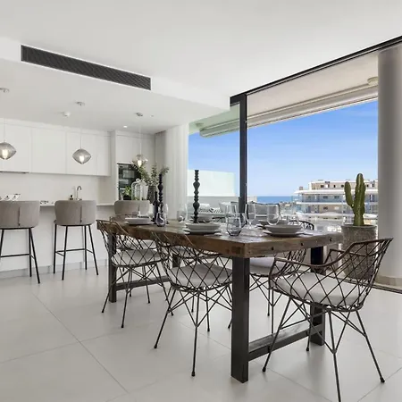 Vivi Homes - Casa Espanola פואנגירולה